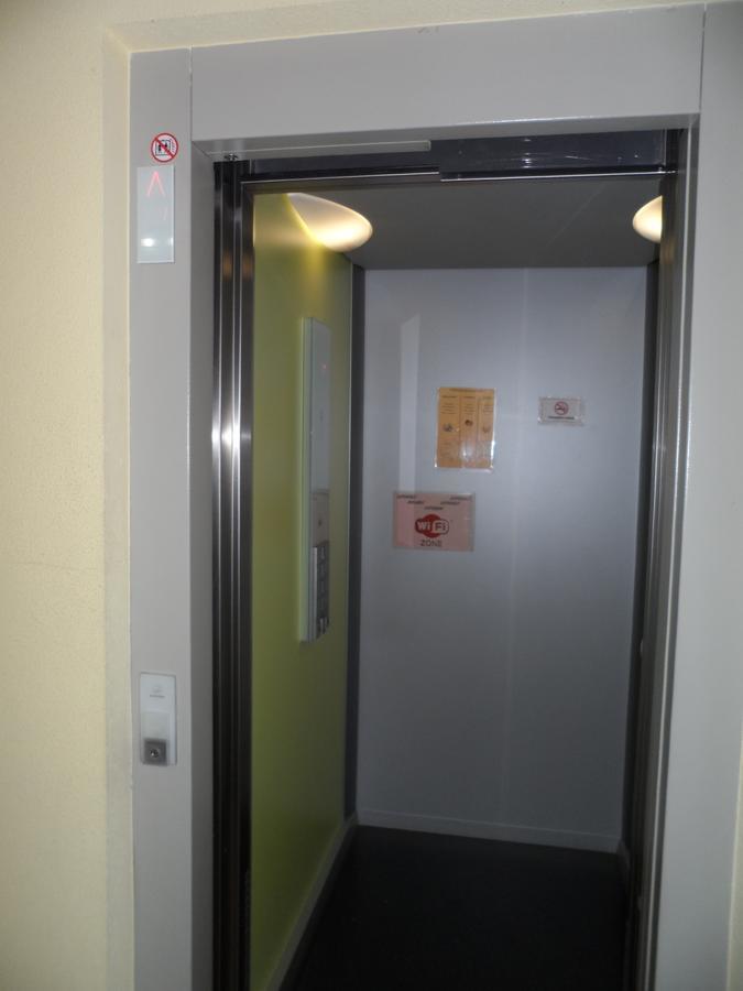 אסטורגה Hostal Coruna מראה חיצוני תמונה