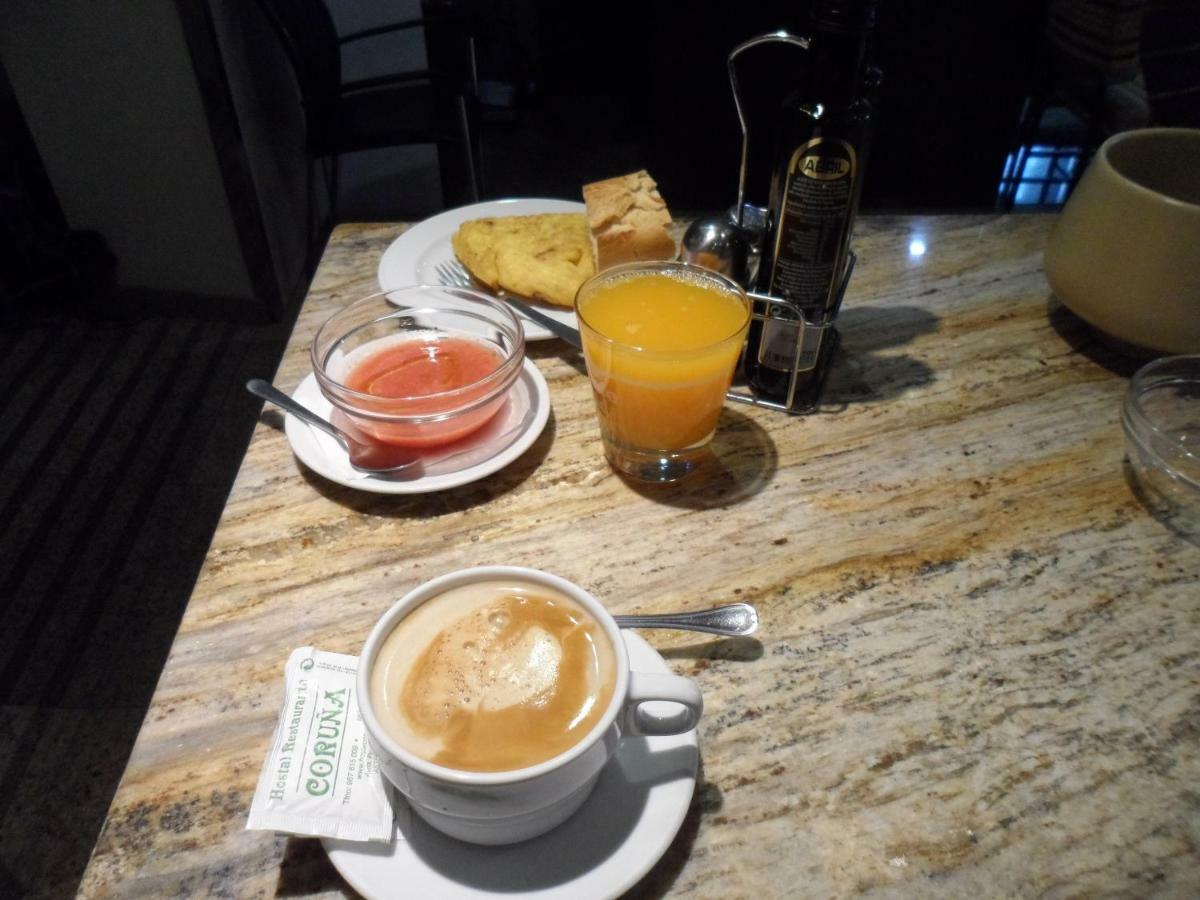 אסטורגה Hostal Coruna מראה חיצוני תמונה